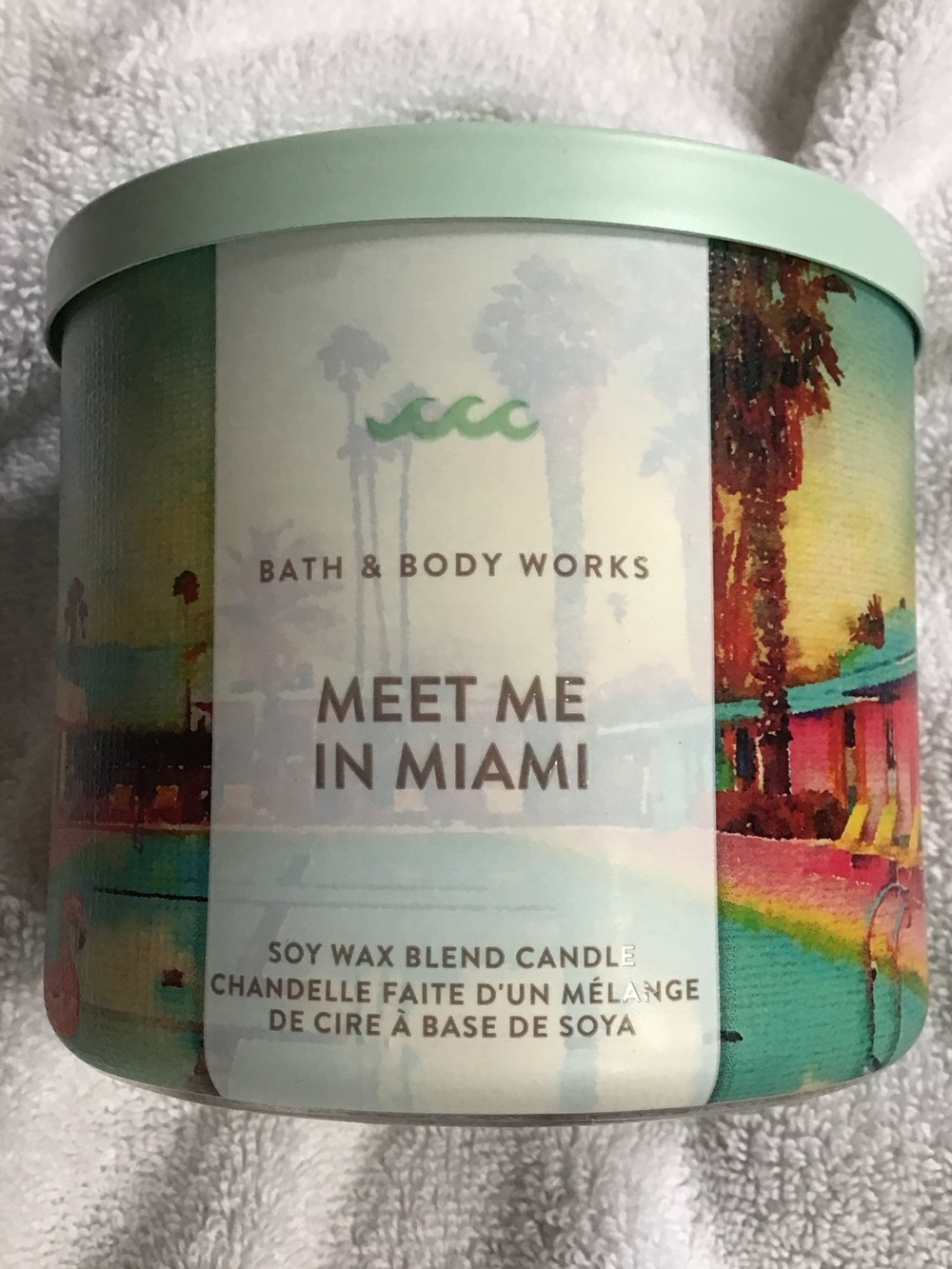 Bath & Body Works 3 wick candle Meet Me In Miami